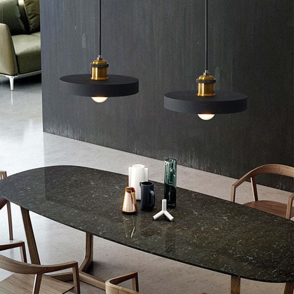 Scandinavische plafondlamp met modern design