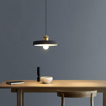 Scandinavische plafondlamp met modern design