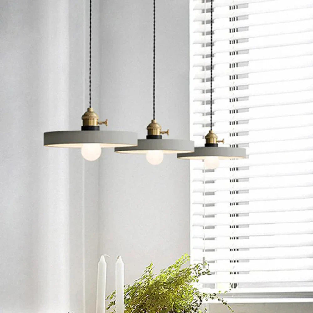 Scandinavische plafondlamp met modern design