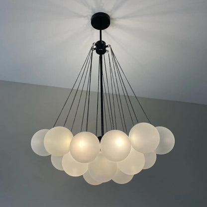 Scandinavische Hanglamp met Matte Glazen Bollen