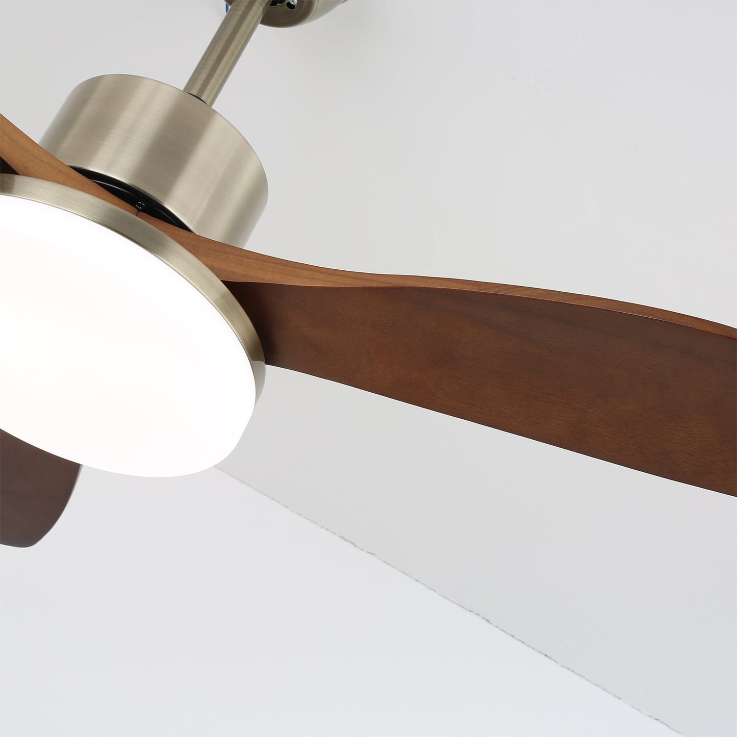 LuxeBreeze Houten Plafondventilator met Licht