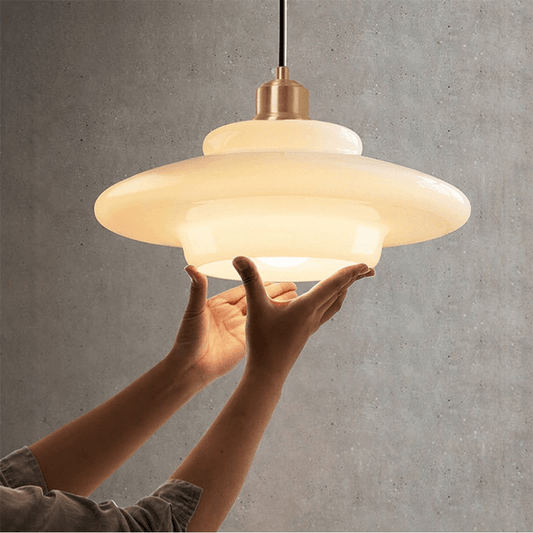 Elegante Hanglamp met Wit Glazen Scherm-light decor-De Bazelaar